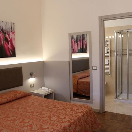 Dipendenza Aurora Apartment Павия Екстериор снимка